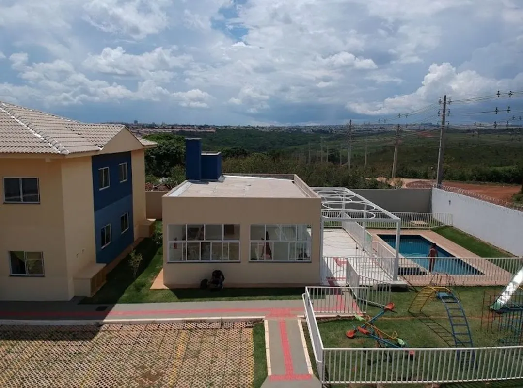 Apartamento à venda em Condomínio Royal Park, Cidade Ocidental-GO, no bairro Man...