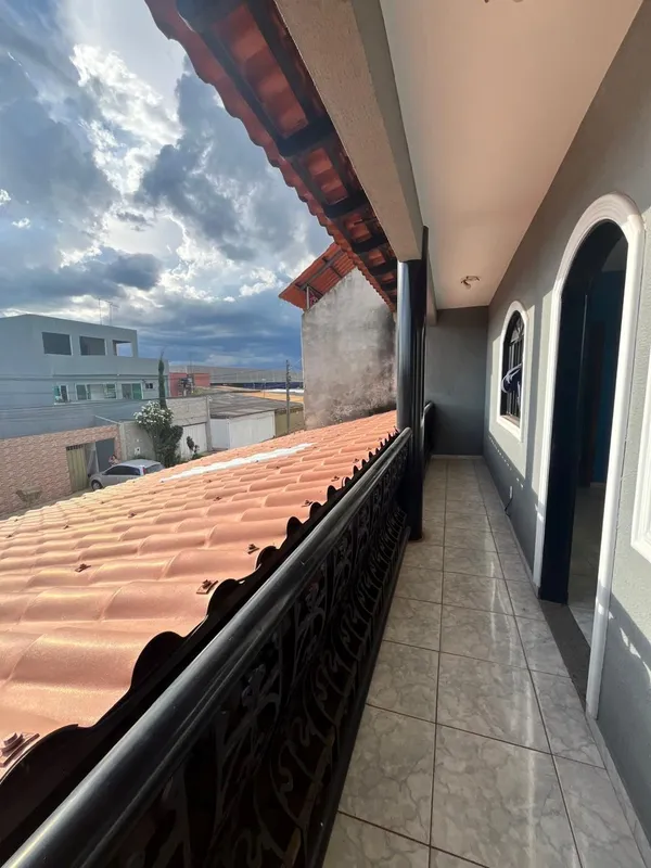 Casa para venda em Brasília-DF, no bairro Setor Central (santa maria), com 3 qua...