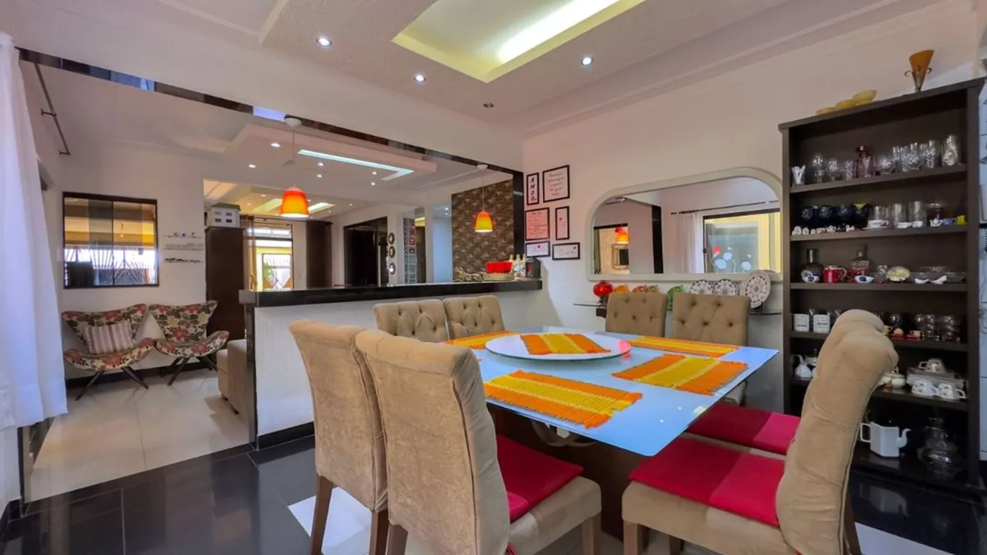 Casa à venda em Brasília-DF, no bairro Setor Oeste (Gama), com 8 quartos, 5 suít...