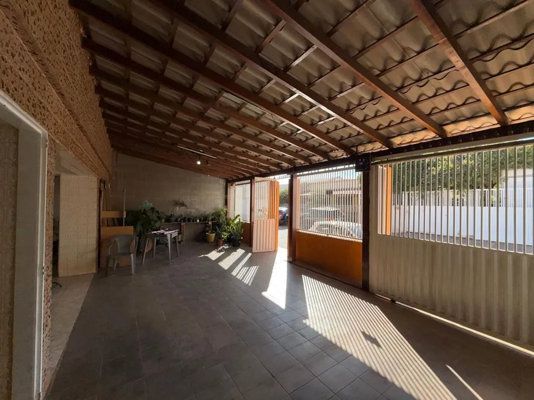 Casa residencial à venda em Brasília-DF, Setor Leste (Gama), com 3 quartos e 275...