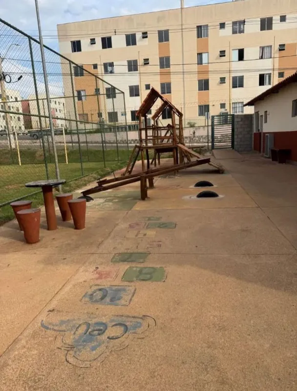 Conheça este incrível apartamento à venda em Luziânia-GO, no bairro Centro. Com ...