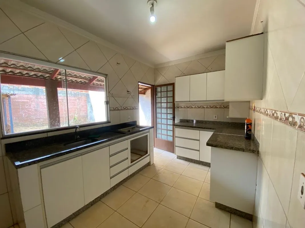 Casa à venda no Jardim Buriti Sereno, ideal para quem busca conforto, praticidad...