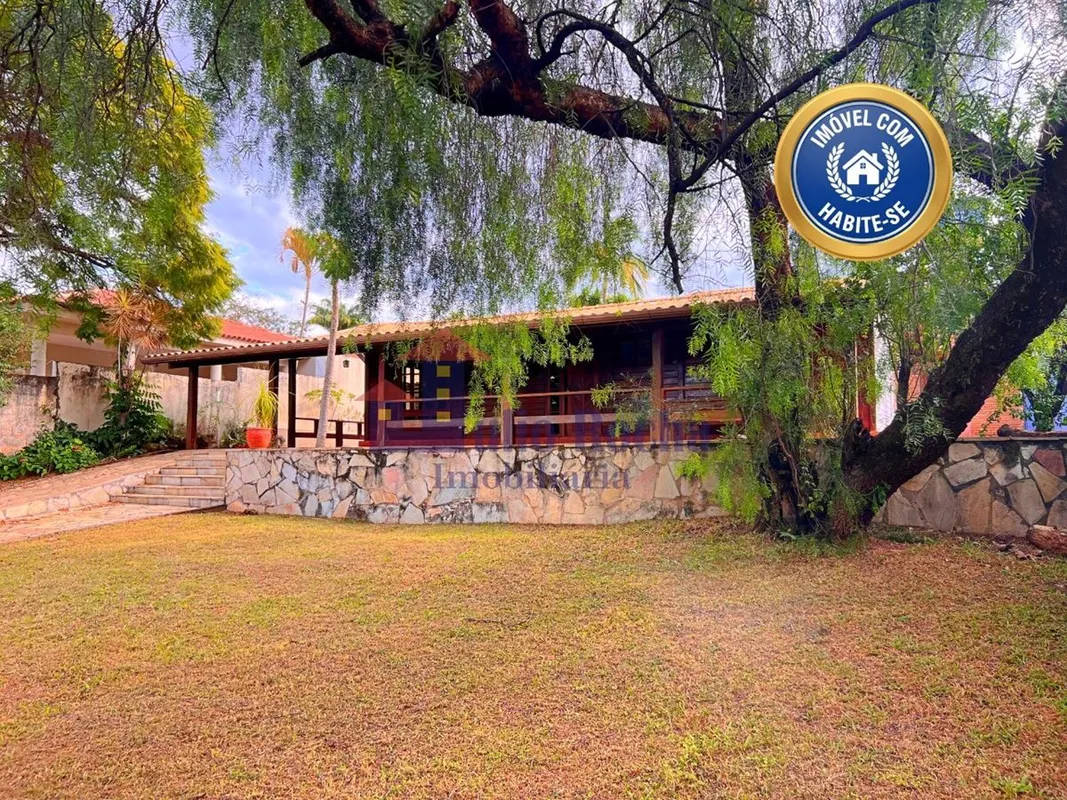 JULIO ROCHA IMOBILIÁRIA VENDE!LINDA CASA ESTILO CHALÉ NO CONDOMÍNIO VILLE DE MON...