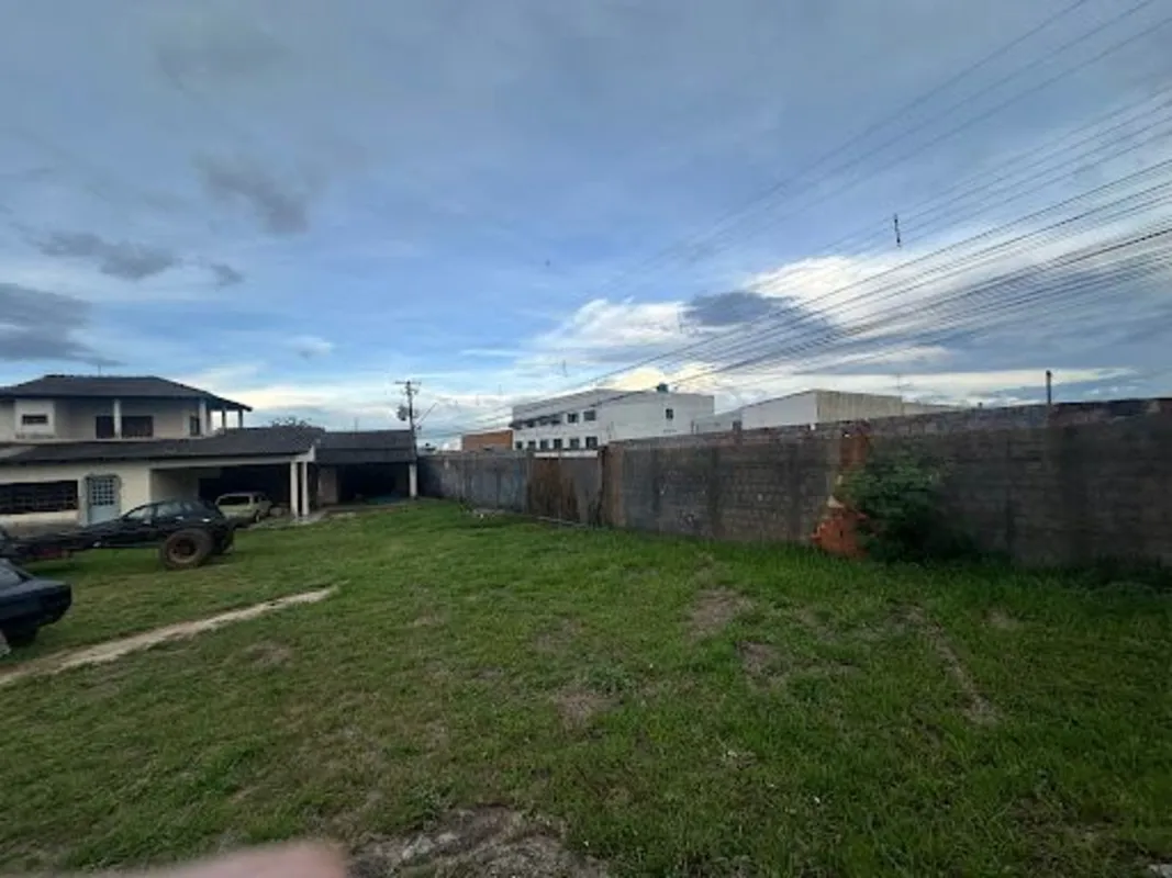 LEÕES DA CORRETAGEM VENDE O IMÓVEL QUE VOCÊ PROCURAExcelente oportunidade no SHA...