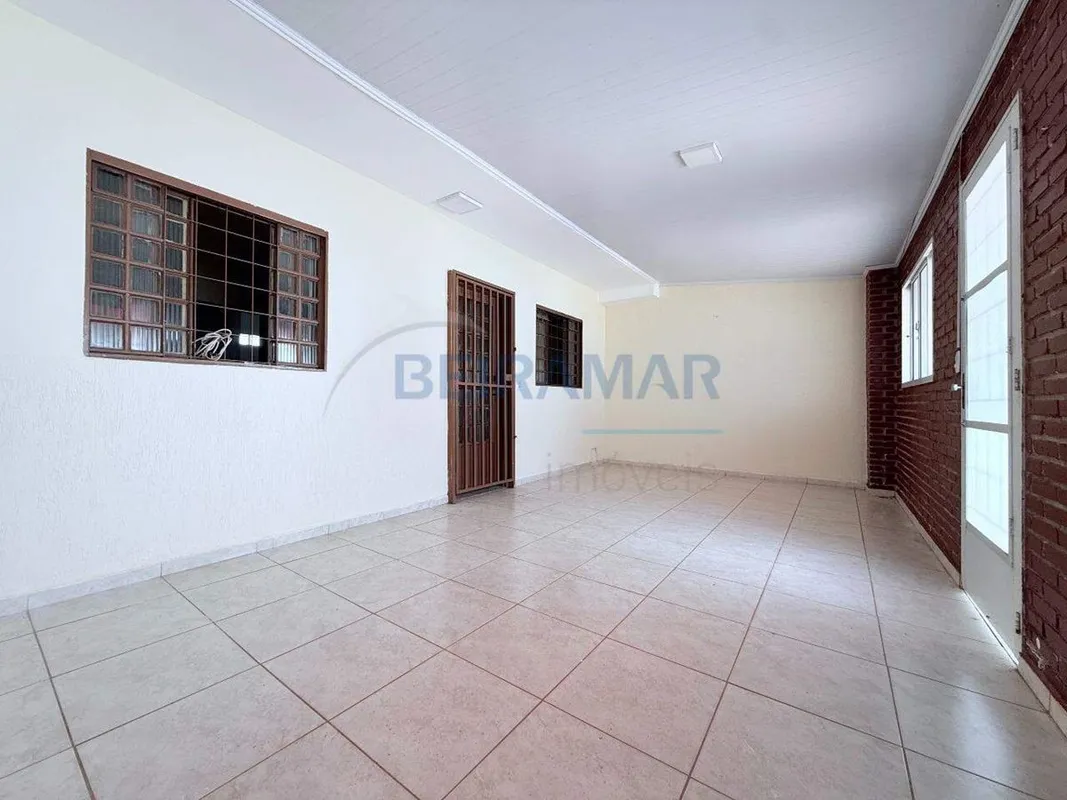 Descrição do imóvel:- 2 quartos amplos- Sala de estar acolhedora- Cozinha modern...