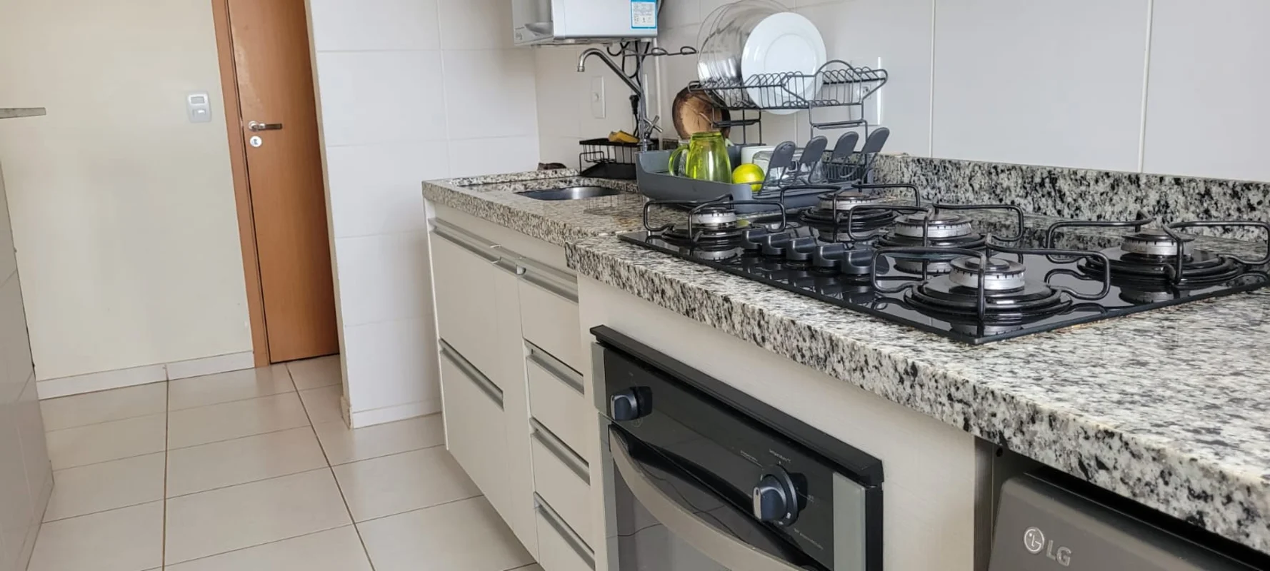 Descubra um apartamento confortável e bem localizado na Quadra 101 Conjunto 2, S...