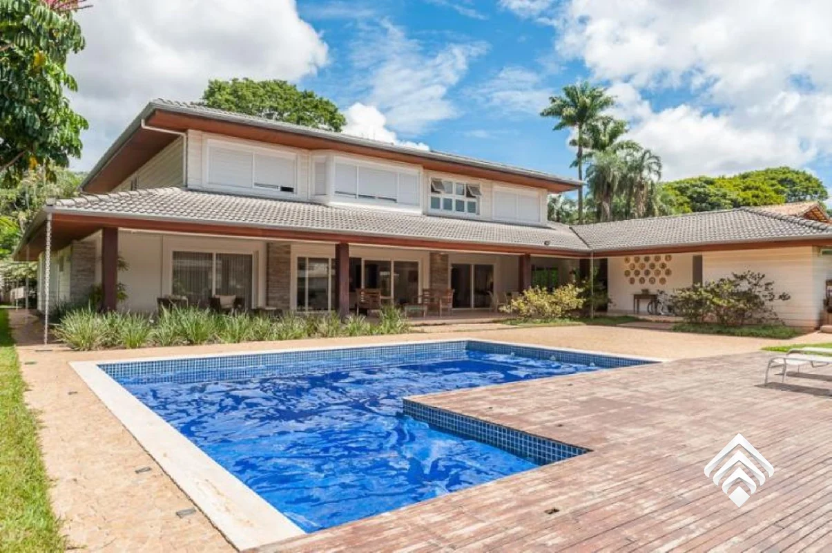 Casa à venda na SHIS QI 15 Lago SulEm um dos endereços mais desejados do Lago Su...