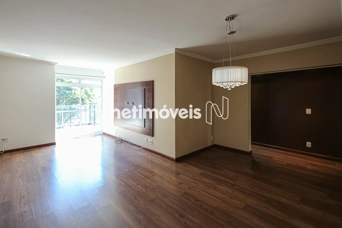 Apartamento vazado, meio de quadra, com 3 quartos e vaga na SQN 216 ASA NORTE!Co...