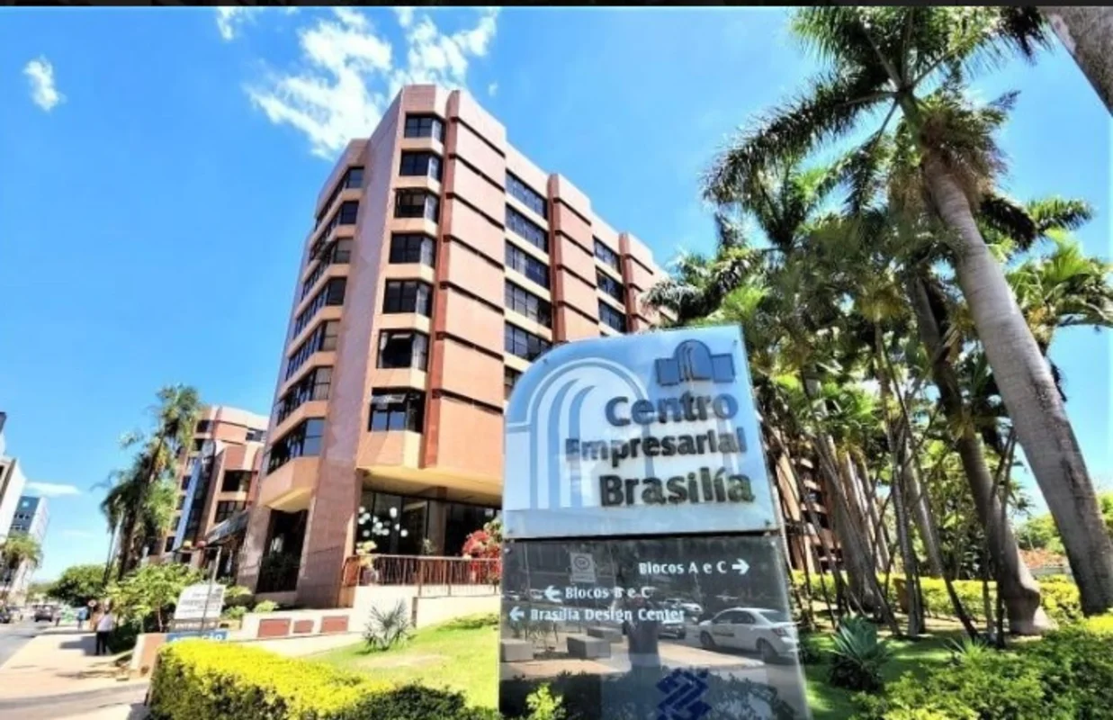 Trabalhe no coração dos grandes negócios de Brasília.Esta sala comercial está lo...