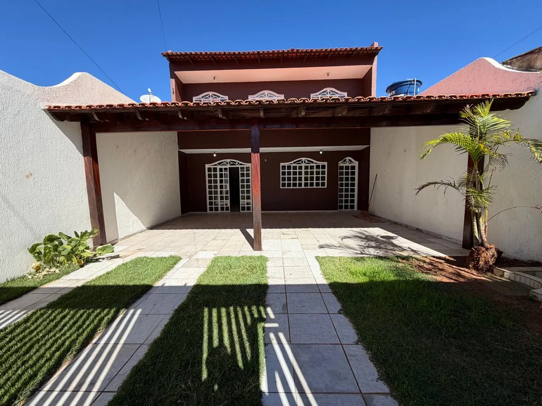 Alugo excelente casa na Ceilândia Sul - Guariroba: Menos de 500 m da estação do ...