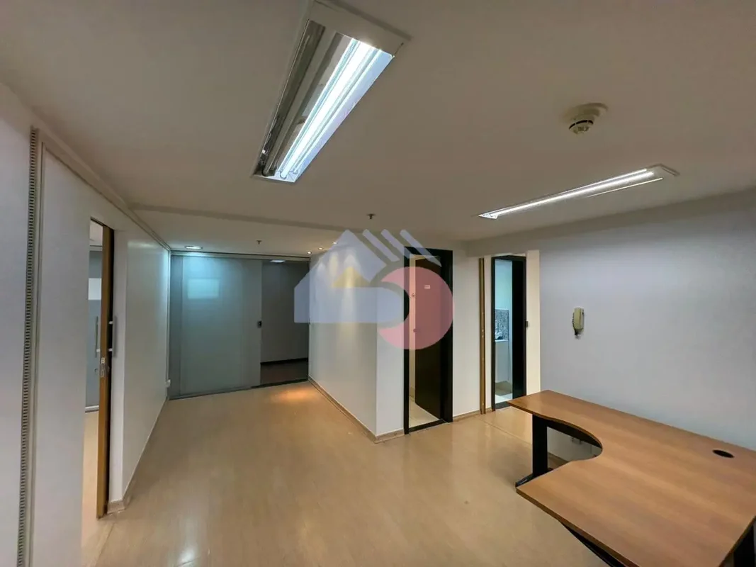 CONJUNTO DE SALAS COM 93M², INTEGRADAS COM 2 VAGAS PRIVATIVAS, AMBIENTE OPERACIO...