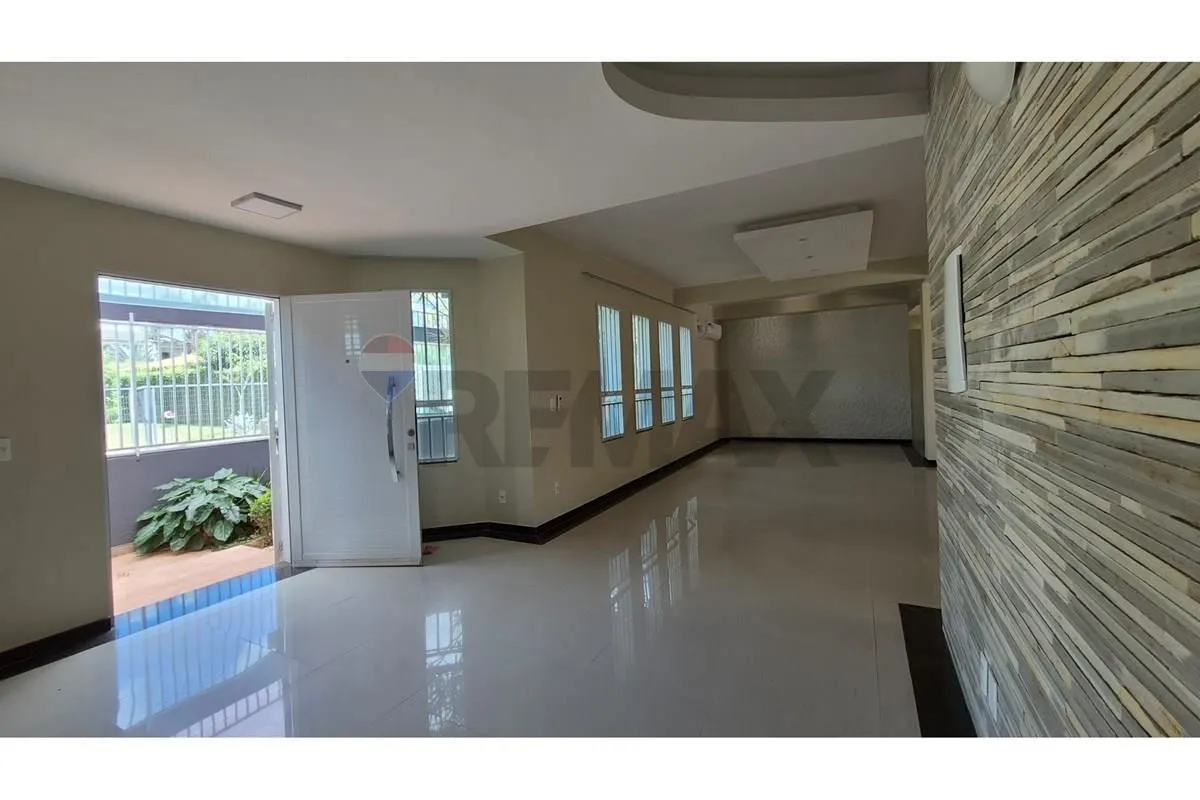 Cristina PessanhaCRECI 33624WhatsApp: 61 99286.6009Tipo: Casa em condomínioFinal...