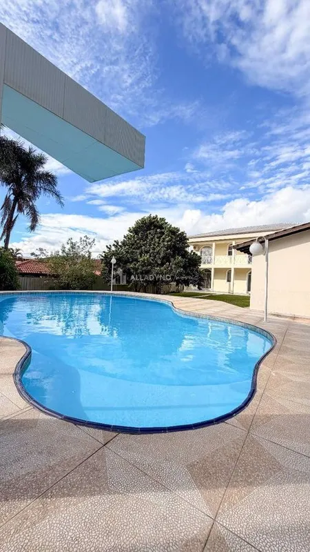 Casa à Venda – Lago Sul | QI 25Se você busca a combinação ideal entre sofisticaç...
