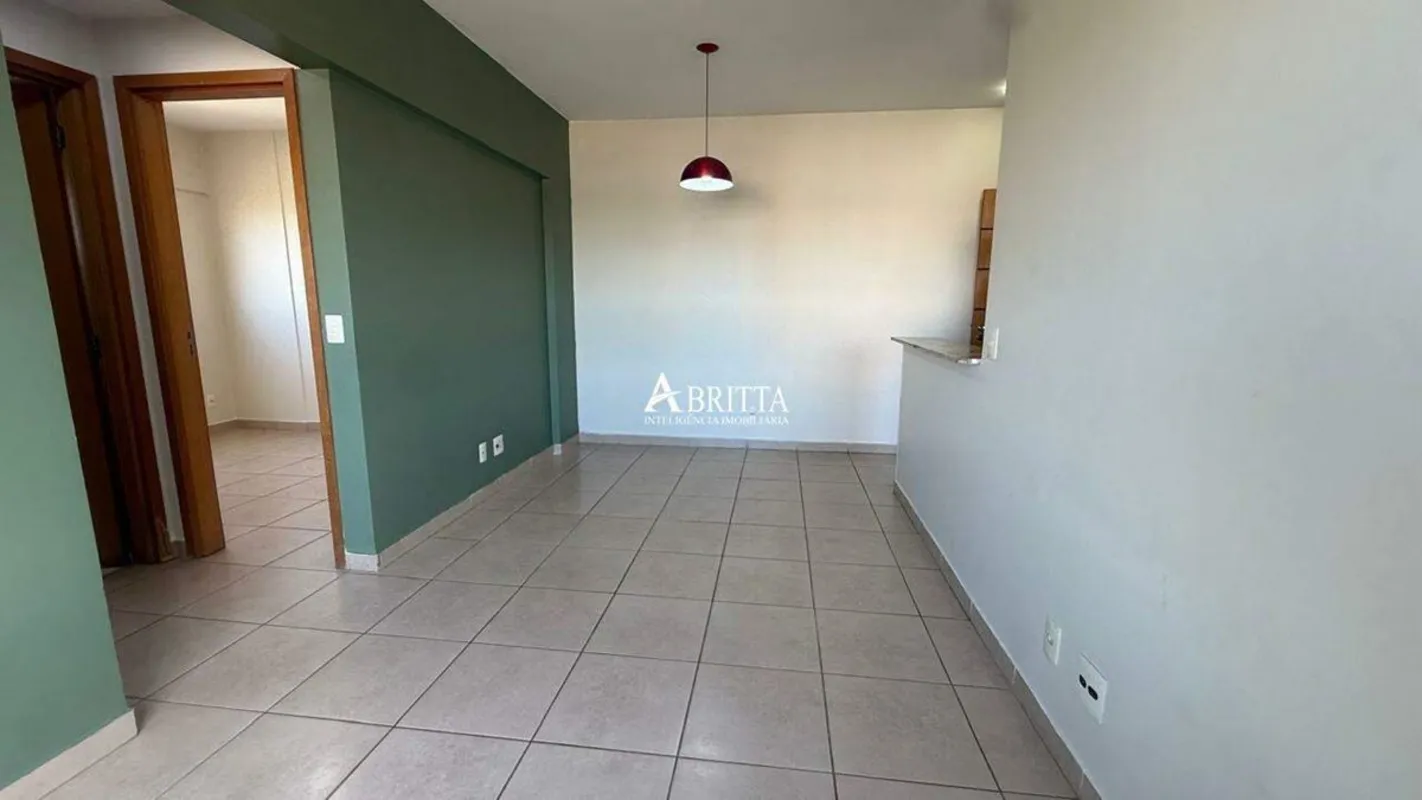 Apartamento perpendicular frente Sul de canto com 50m2 no Residencial Algarve- 2...