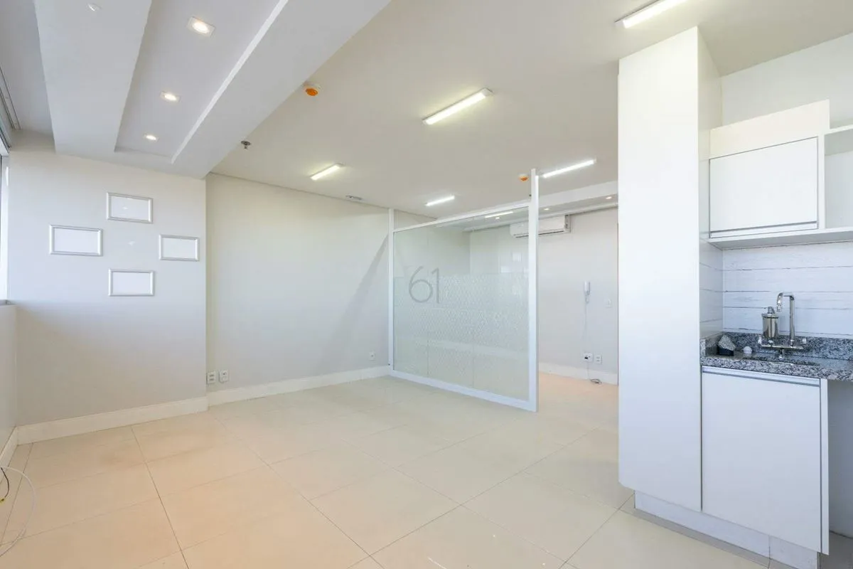 Vende-se excelente sala comercial com 34,55 m² no prestigiado complexo DF Centur...
