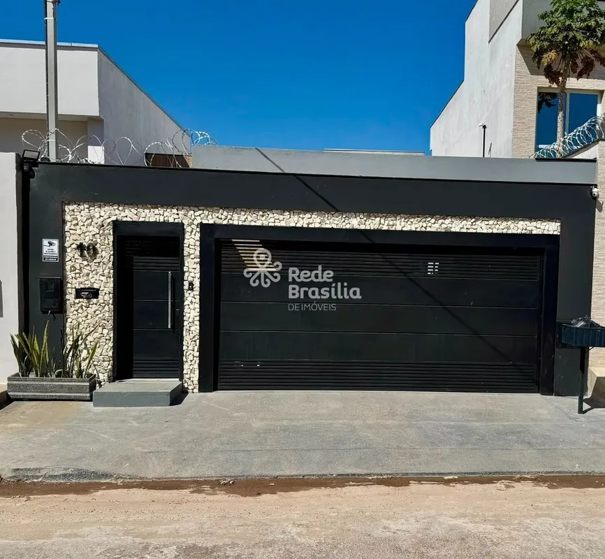 Qe 50 - Casa Nascente - Alto Padrão - Piscina - Energia Solar e Automação comple...