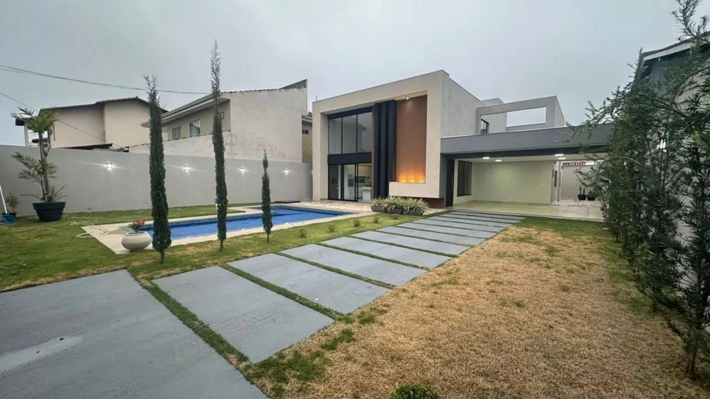Imobiliária Solino vende casa de alto padrão no condomínio RK.Casa composta de:-...