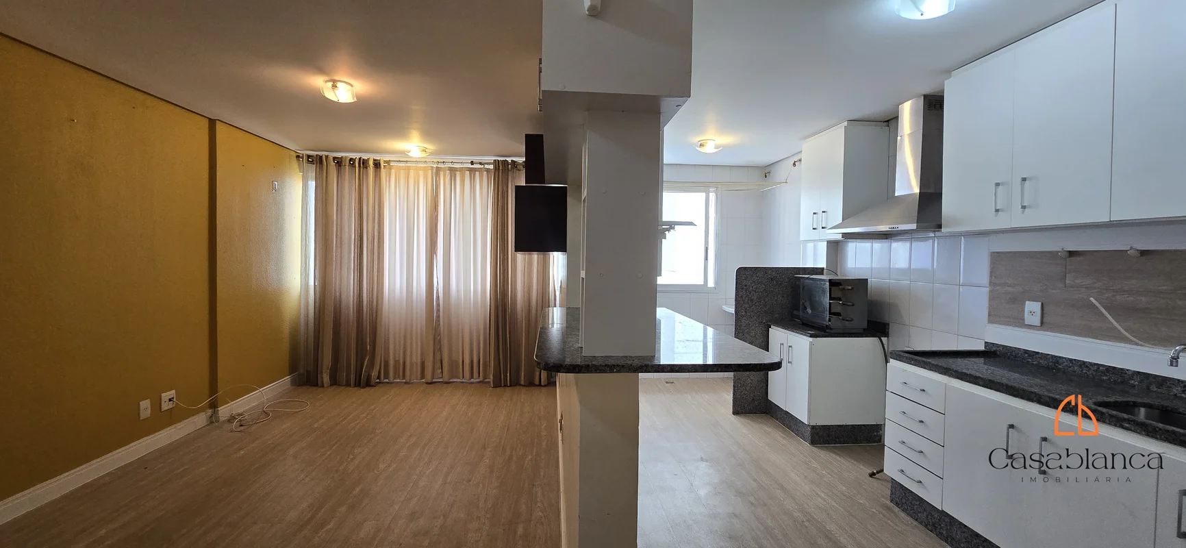 Excelente apartamento de 2 quartos no Residencial Manhattan:- Sala ampla;- 2 qua...