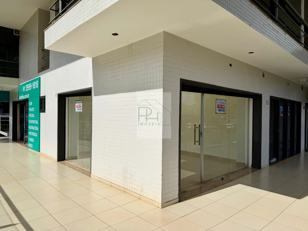 OPORTUNIDADE NO MED CENTER ASA NORTE – LOJA TÉRREA DE CANTO REFORMADA – PERFEITA...