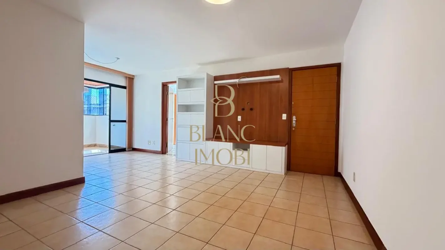 SQN 212 | 106m² | Vista Livre | Varanda Integrada aos Quartos | Escritório | Vag...