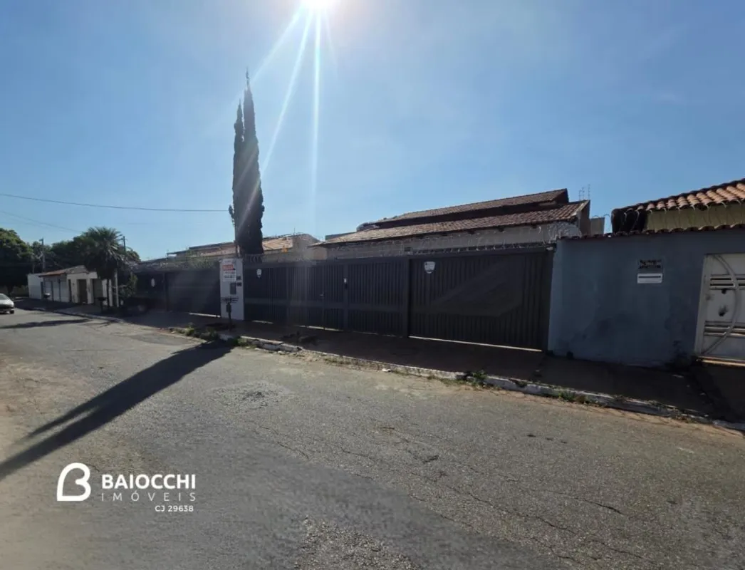 CASA TÉRREA AMPLA PARA ALUGUEL NO JARDIM AMÉRICASe você procura espaço, conforto...