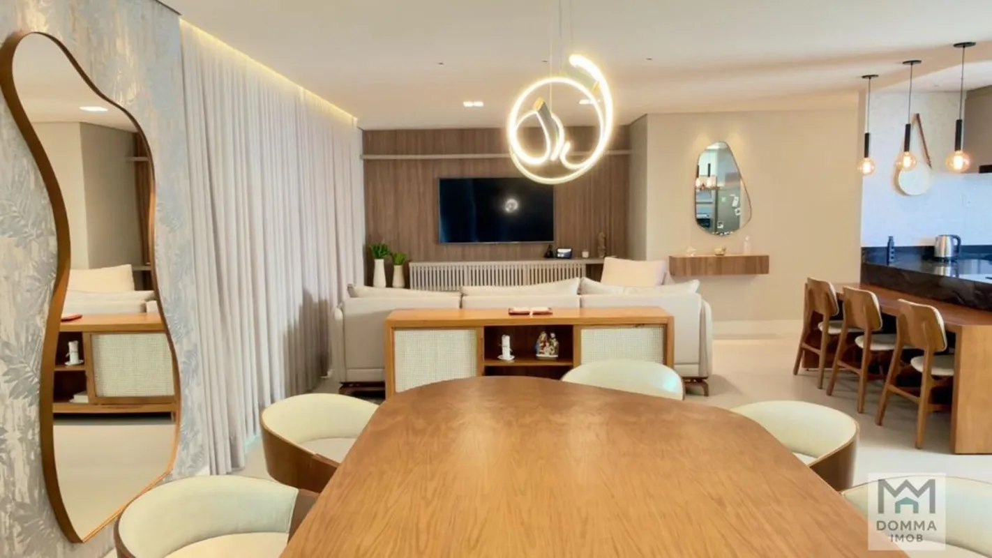APARTAMENTO DE ALTO PADRÃO À VENDA EM BRASÍLIA 158M² REFORMADO 3 QUARTOS VARANDA...