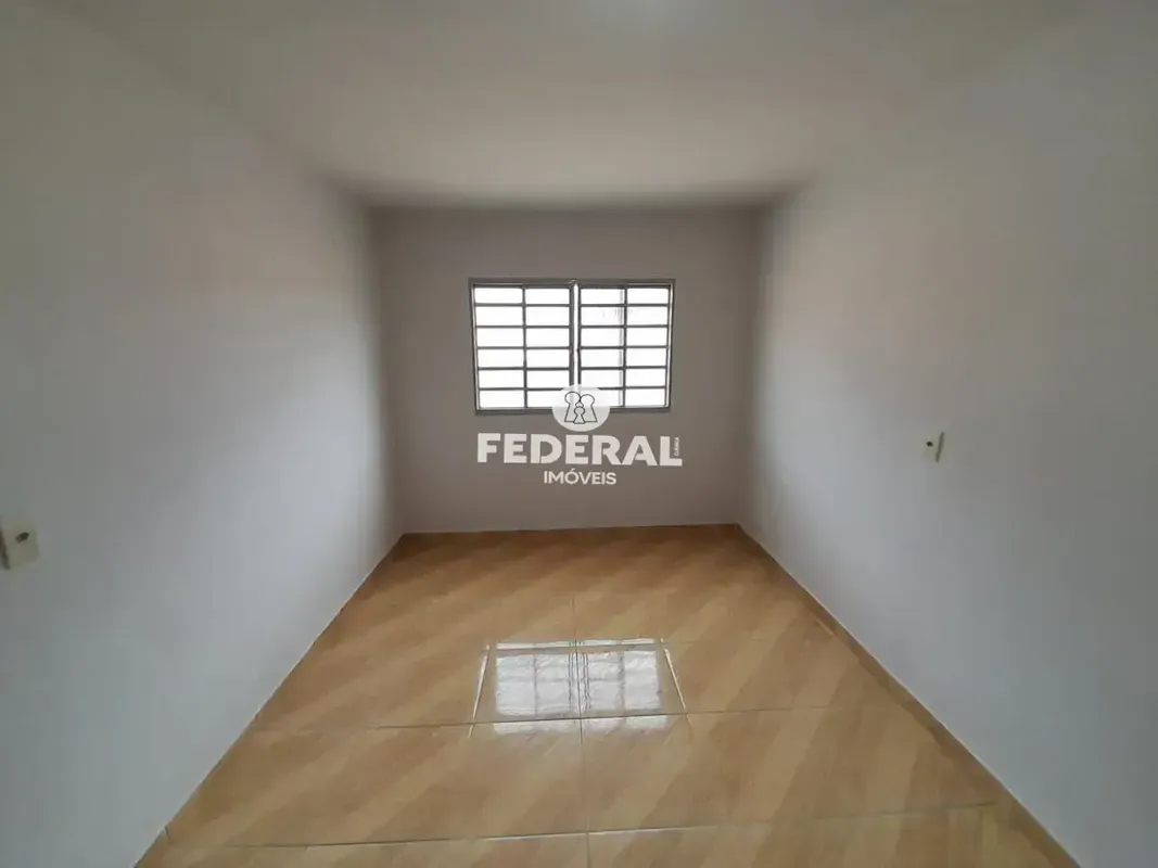 Apartamento sem condominio, IPTU rateado, dois quartos, sala, cozinha tipo ameri...