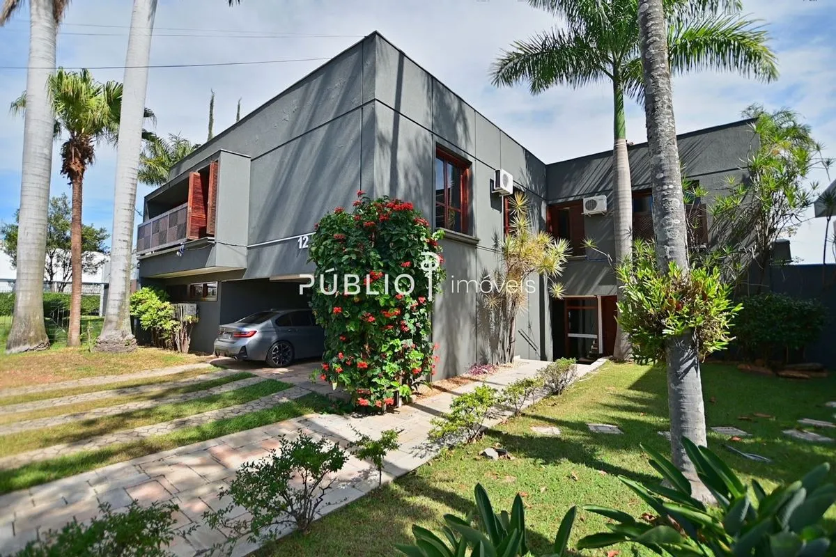 Carinhosamente denominada Casa Refúgio da Família, esta é uma daquelas proprieda...
