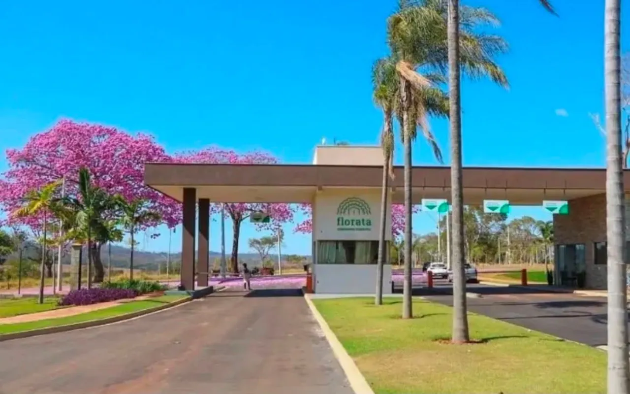 Lote à Venda – 2.400 m² Condomínio Residencial Florata – Santo Antônio de GoiásE...