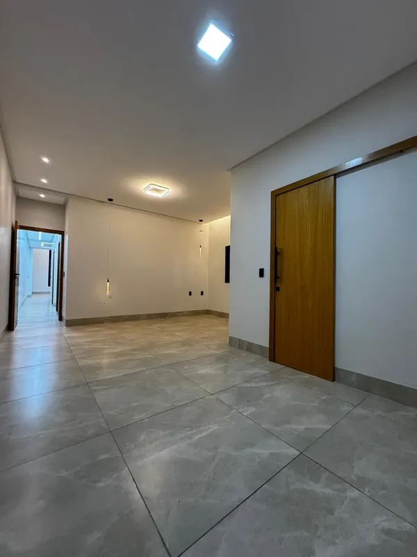 Excelente oportunidade no Setor Vereda dosBuritis! Casa moderna e inteligente co...