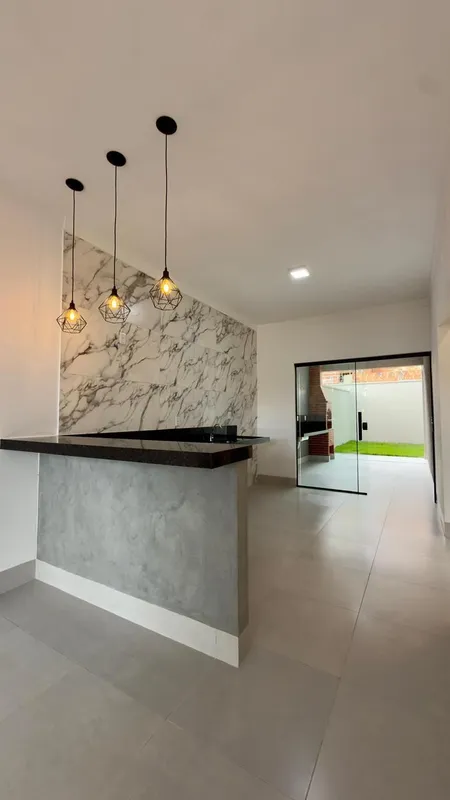 ? 2 quartos sendo 1 suíte? Banheiros com Box? Sala ampla e bem iluminada? Cozinh...