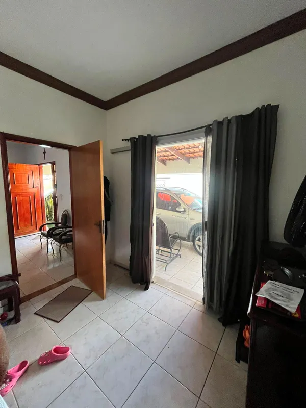 Casa espaçosa — 210 m² de área construída em lote de 360 m²Imóvel sólido, constr...