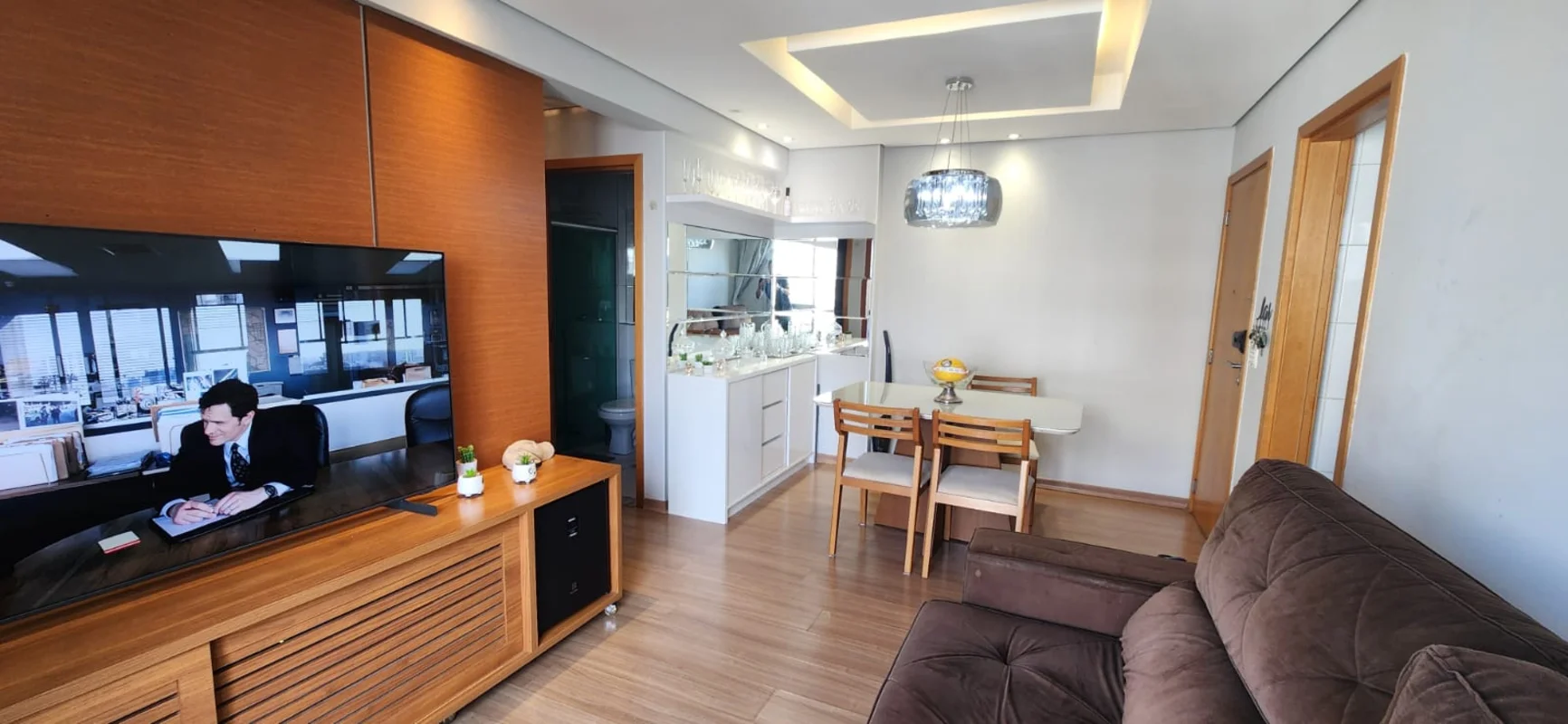 Apartamento Reformado 2 quartos, sendo 1 suíte no Maison Viviane Rinaldi – Águas...