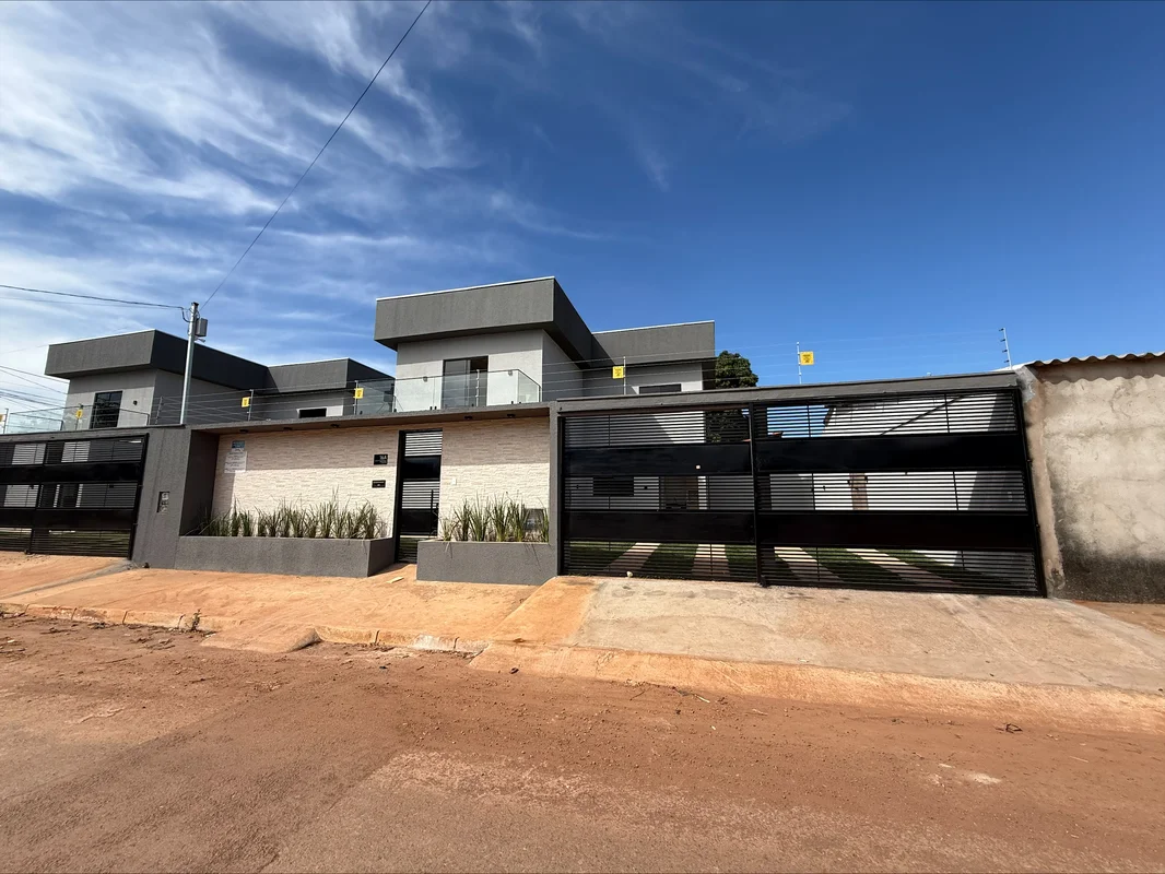 Casa nova à venda em Águas Lindas! ACEITAMOS FINANCIAMENTOMANSÕES VILLAGE, QUADR...