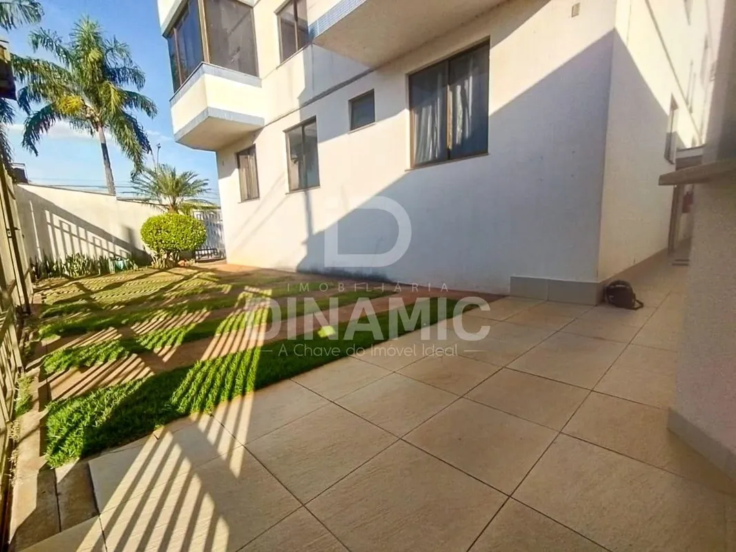 (ID 01 E ID 10)Apartamento para locação no Edifício Calábria - Avenida C-13.Exce...