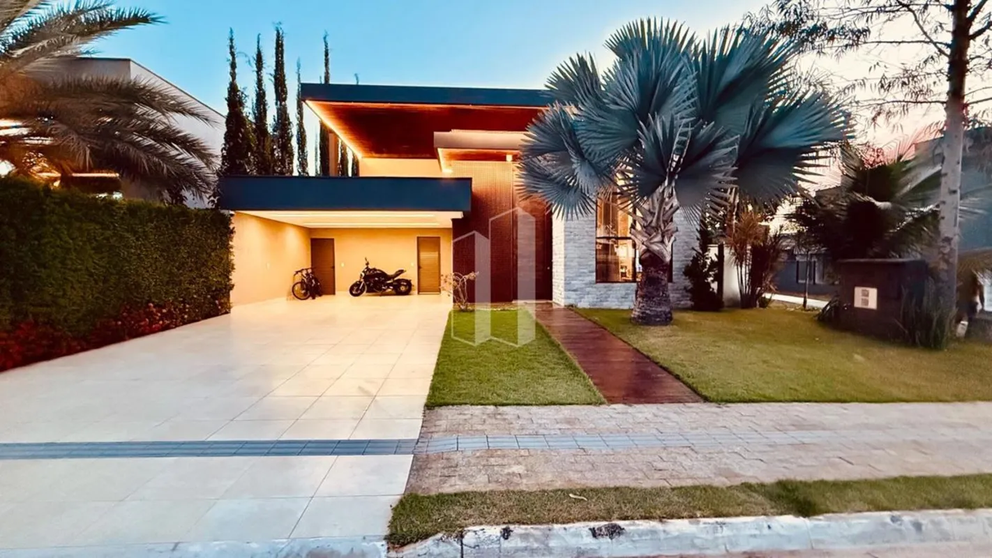 Casa Mobiliada de Alto Padrão(Exceto alguns itens pessoais) Valor: R$ 2.750.000,...