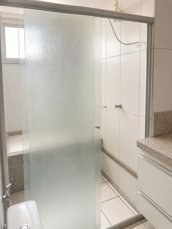 Destaques do imóvel:162m² 4 suítes amplas e confortáveis Sala espaçosa e integra...