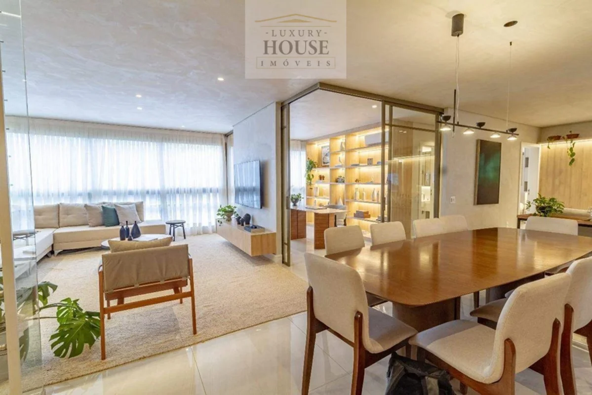 Conquiste seu novo estilo de vida com este apartamento de alto padrão, localizad...