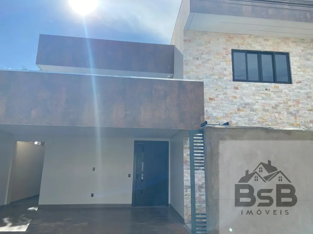 Casa Moderna Jockey Club - EscrituradaImóvel construído dentro das melhores norm...