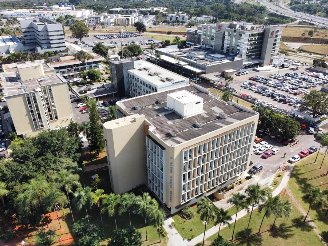 SALA COMERCIAL À VENDA – CENTRO CLÍNICO II | SETOR HOSPITALAR NORTEExcelente opo...