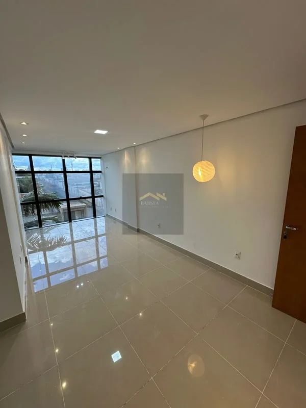 Batista Soluções Imobiliárias vende excelente apartamento com ótima localização ...