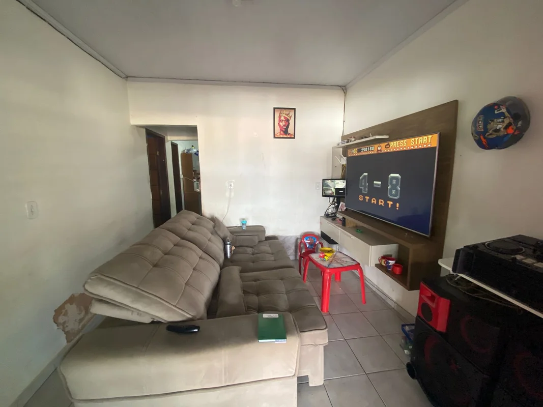 QR 501 SAMAMBAIA CASA 3QTS SENDO UMA SUITE, SALA, COZINHA, BANHEIRO SOCIAL, AREA...