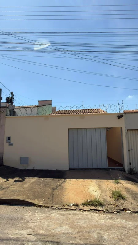 Casa à venda na região noroeste em Goiânia R$ 350.000 Não aceita permuta Casa co...