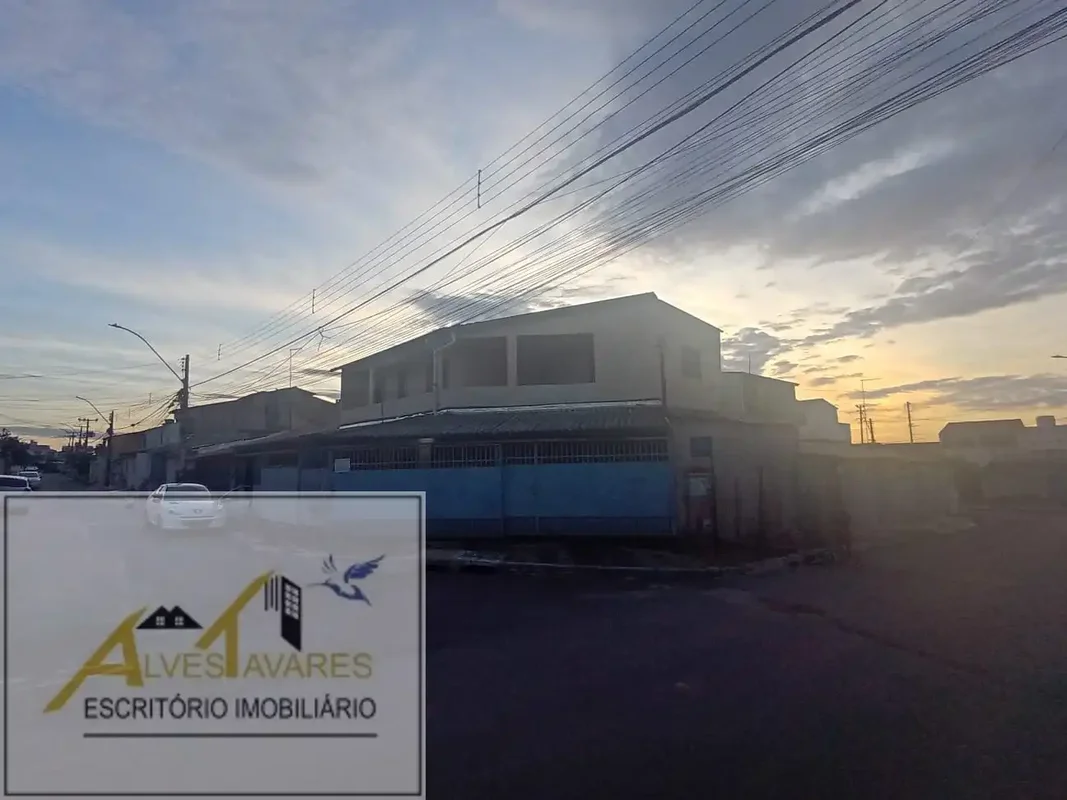 ALUGA-SE casa de 2 quartos na QR 404, super quadra de Samambaia. Tudo perto, com...