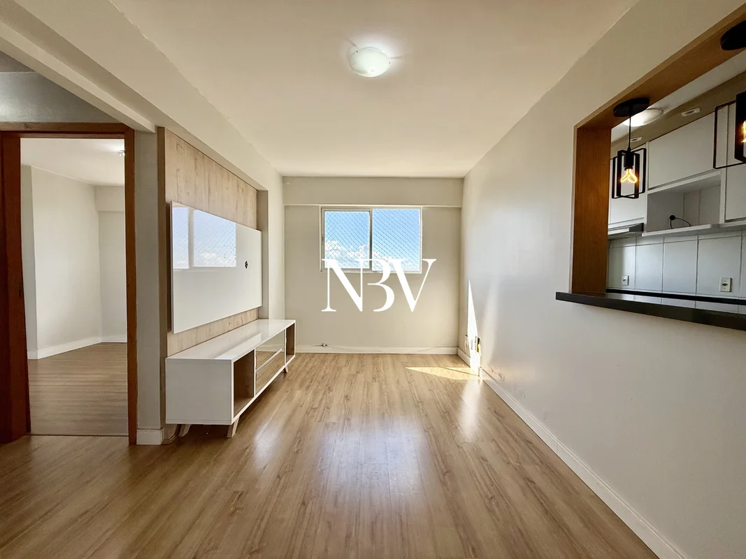 TEM APARTAMENTOS QUE ENTREGAM METRAGEM. ESTE ENTREGA SENSAÇÃO DE LAR.No Top Life...