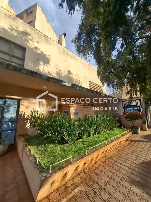 Excelente sala comercial para alugar no Edifício Ambassador, com 282 m² de área ...