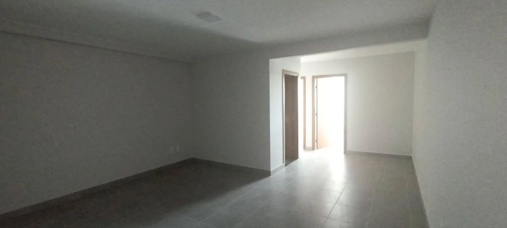 C?d. im?vel: 01849.008Excelente apartamento no 3? andar (302) de 02 quartos na Q...