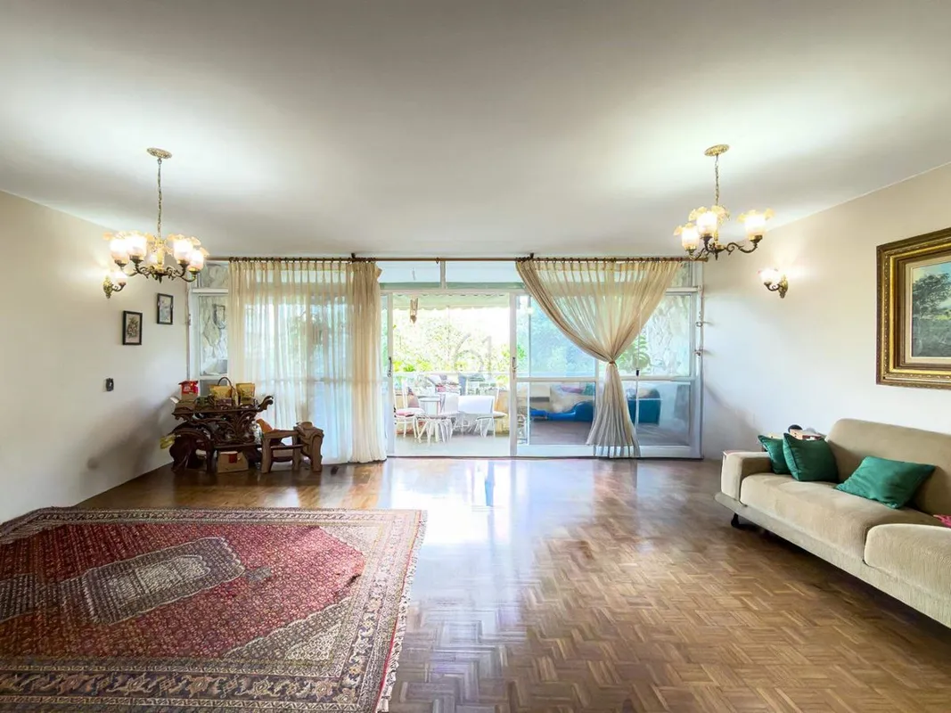 APARTAMENTO COM 4 QUARTOS (1 SUÍTE) E VISTA LIVRE À VENDA NA SQN 304!Ambientes a...