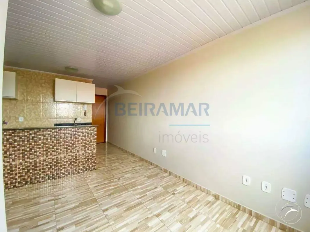 Descrição do imóvel:- 2 quartos, sendo 1 suíte- 1 banheiro social- Sala bem vent...