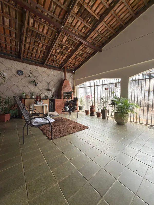 Casa na Vila Redenção 3 Q. (1 suíte, com hidromassagem); ?Sala dois ambientes; ?...